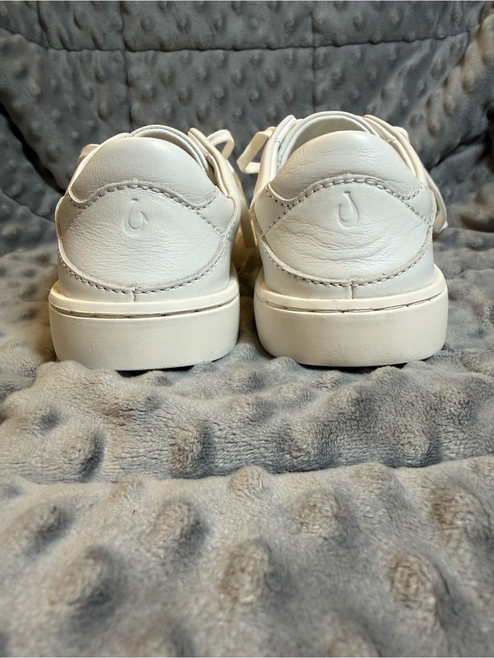 OluKai Women's White Leather Pehuea Li’ Ili Convertible Sneakers - Picture 3 of 6